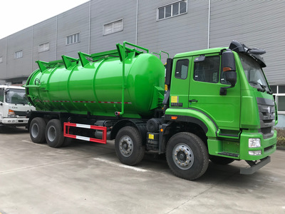 重汽豪瀚前四后八20.4方吸污車 高效環保的城市清污利器